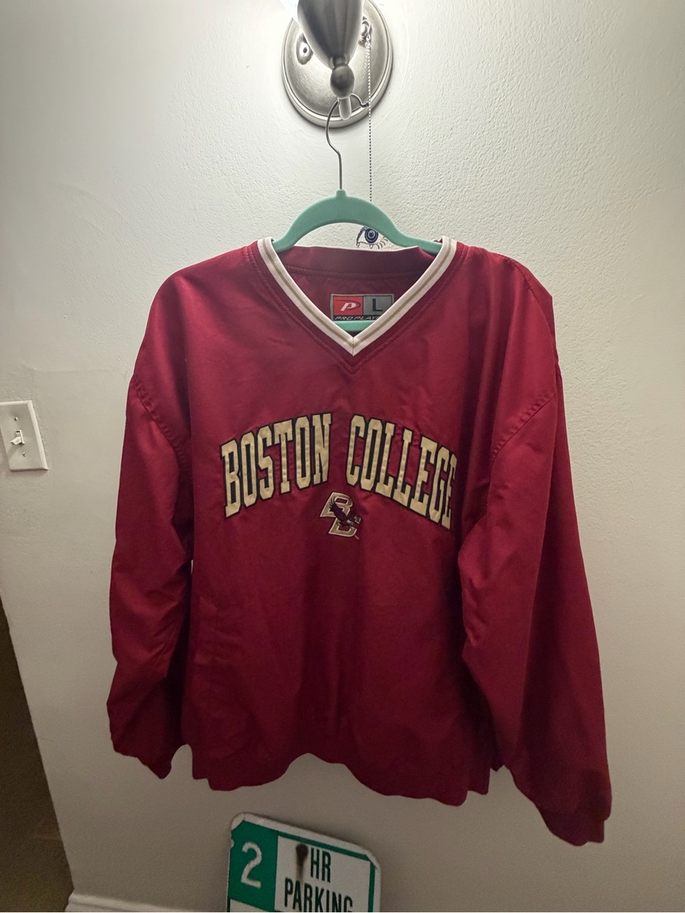 Boston College Maroon V-Neck Pullover Sweatshirt/windbreaker